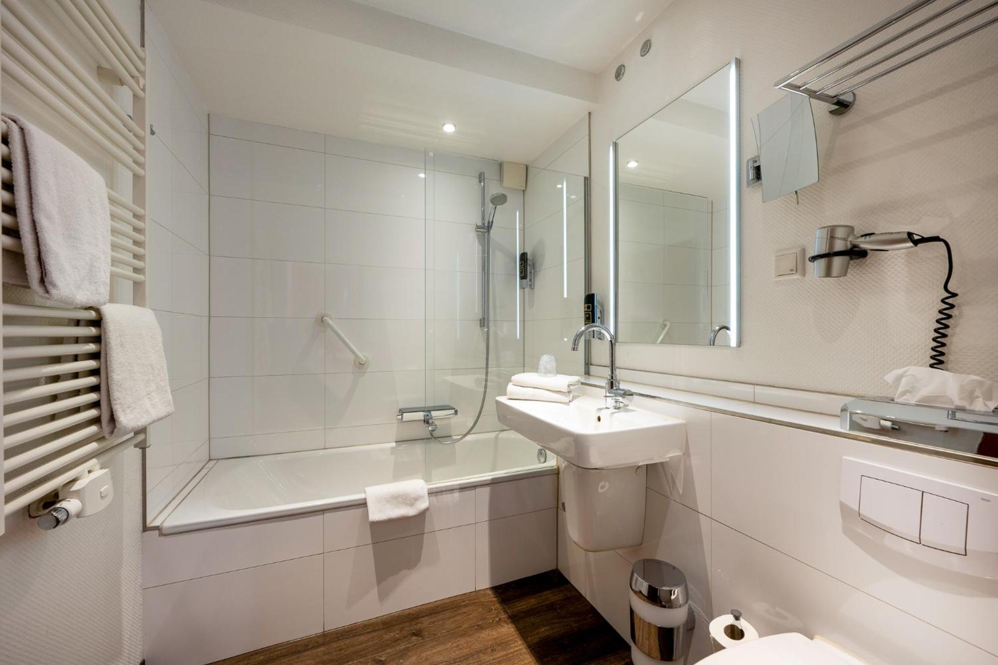 Hotel Triton Köln Zimmer foto